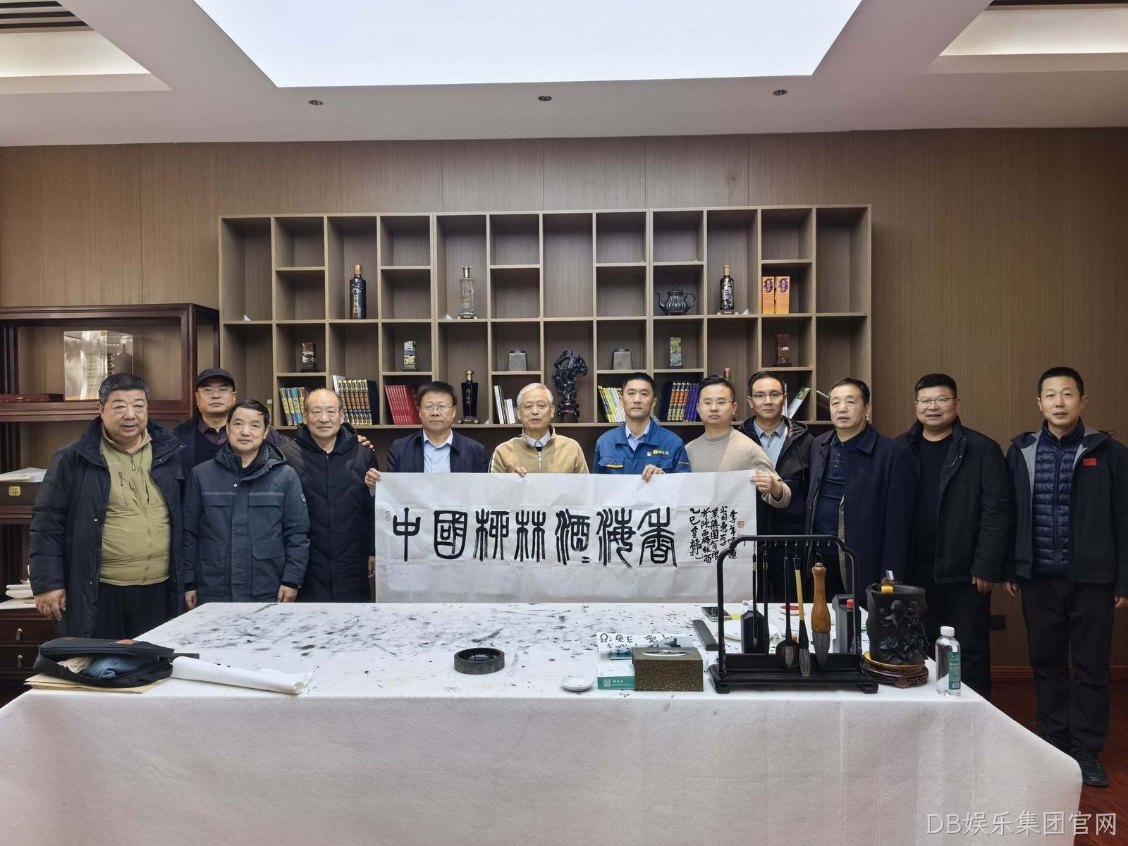  中国文化产业战略协会副主席李羊民一行莅临DB娱乐集团官网参观交流